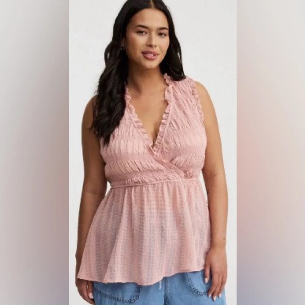 NWT Torrid Light Pink Ruffle V-Neck Peplum Tank (Never Been Worn) - Picture 4 of 6